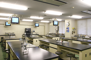 4F 臨床検査学科実習室